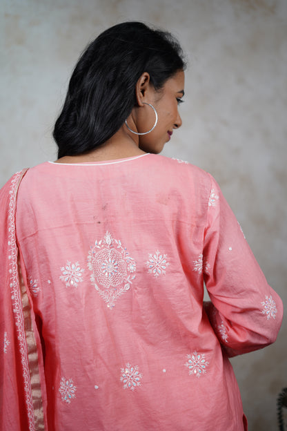 Exquisite Peach Mulchanderi Kurta Dupatta Set with Katdana Work