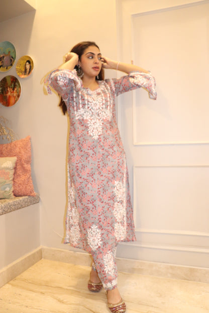 Grey Mulmul Dori Sleeves Kurti Set With White Embroidery.