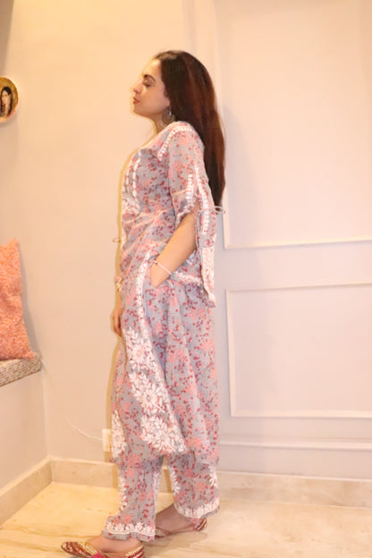 Grey Mulmul Dori Sleeves Kurti Set With White Embroidery.