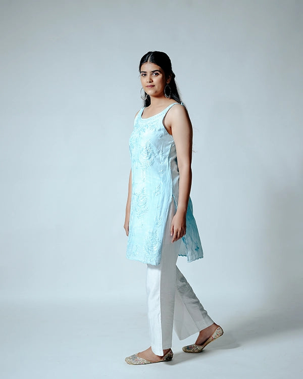 Royale Muslin Light Blue Sleeveless Kurta