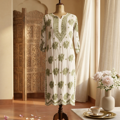 Muslin White Kurta With Green Chikankari